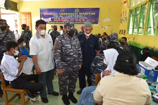 
					Pelajar Pangkalan Susu Dapatkan Vaksin Dari TNI AL Lantamal I