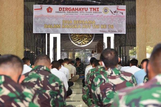 
					Jelang HUT TNI Ke 76 Prajurit TNI AL Lantamal I Laksanakan Doa Bersama