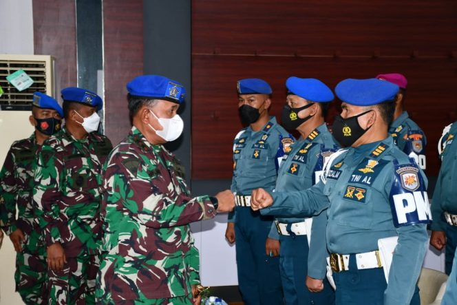 
					Komandan Pusat Polisi Militer Angkatan Laut Menyapa Personel Pomal Dan Provost TNI AL Lantamal I Dan Jajaran