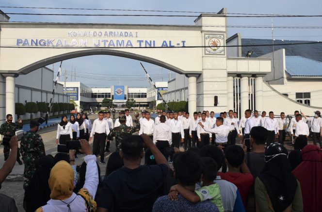
					Berharap Tidak Kembali, Casis Bintara Panda Lantamal I Belawan Terbang Menuju Malang