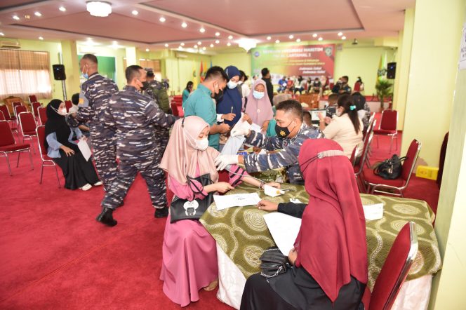 
					Demi Masuk Daftar Kampus Siap Kuliah offline, UISU Kerjasama TNI AL Lantamal I Vaksinasi Civitas Akademika