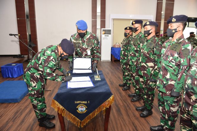 
					Danlantamal I Pimpin Serah Terima Jabatan 3 Pejabat Lantamal I