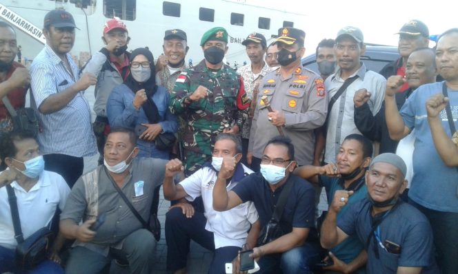 
					KAPOLRES BATUBARA TURUT MENGANTAR ROMBONGAN DANYON 126/ KALA SAKTI DAN PRAJURIT SAMPAI KE PELABUHAN UJUNG BARU BELAWAN