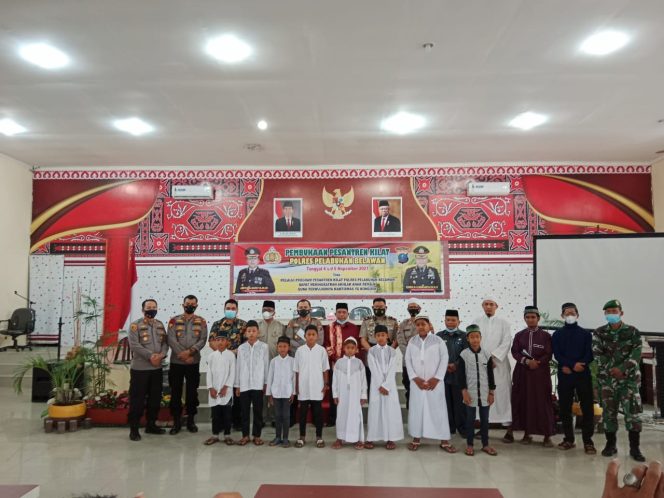 
					KAPOLRES PELABUHAN BELAWAN BUKA KEGIATAN PESANTREN KILAT
