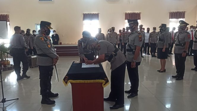 
					KAPOLRES PIMPIN SERTIJAB KABAG SDM, KASAT INTELKAM, KASAT RESKRIM DAN KASAT NARKOBA