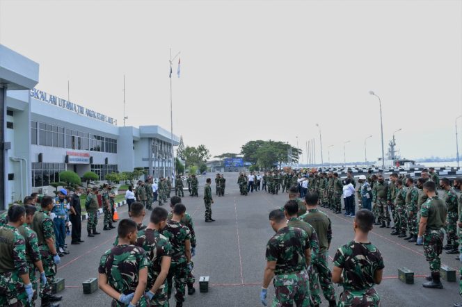 
					MERIAHKAN HARI ARMADA RI 2021, LANTAMAL I GELAR PERLOMBAAN