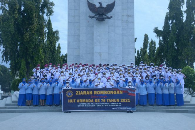 
					JELANG HARI ARMADA RI KE-76, DANLANTAMAL I PIMPIN ZIARAH KE TMP BUKIT BARISAN