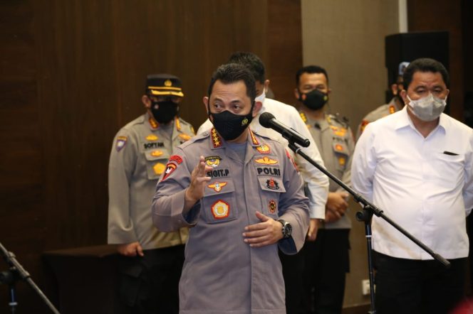 
					Ket foto: Kapolri Jenderal Listyo Sigit Prabowo dalam keterangan tertulis, Kamis (16/12/2021). (DivHumPol)