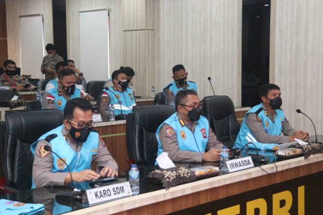 
					Pengambilan Sumpah Dan Penandatanganan Fakta Integritas Sespimen Polri