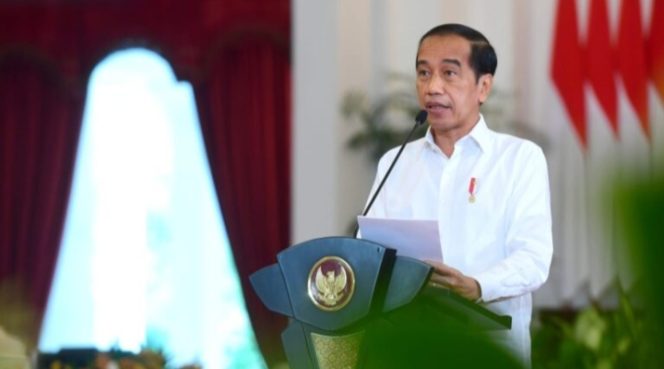 
					Ket foto: Presiden Joko Widodo secara resmi membuka Kongres IV Persatuan Alumni Gerakan Mahasiswa Nasional Indonesia (PA GMNI) Tahun 2021 secara virtual dari Istana Negara, Jakarta, pada Senin, 6 Desember 2021. (BPMI Setpres)