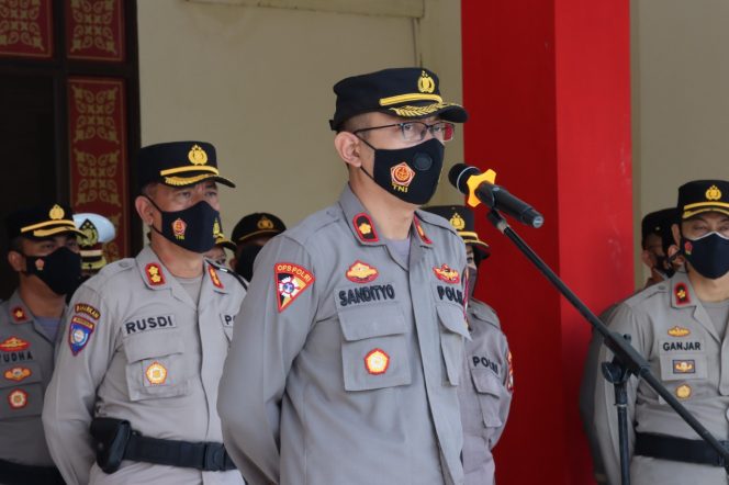 
					Polresta Barelang Laksanakan Pergeseran Pasukan Pengamanan Malam Natal Ke Polsek Jajaran