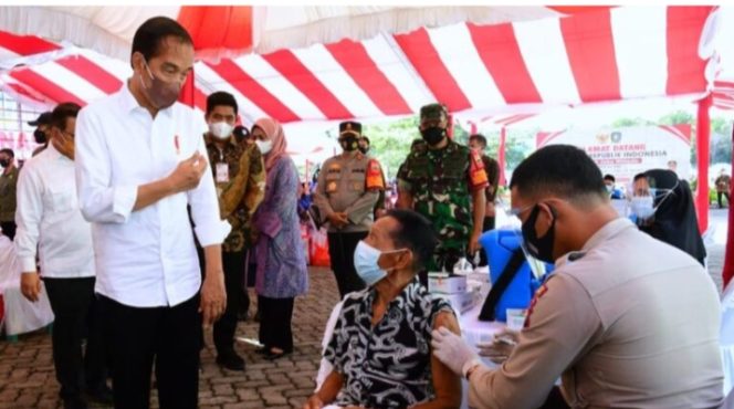 
					Presiden Jokowi Tinjau Vaksinasi bagi Lansia Dan Anak-Anak Di Kabupaten Bintan