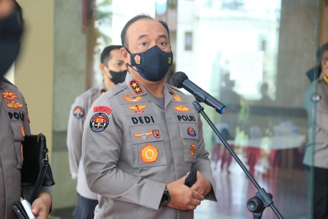 
					Ket foto: Kadiv Humas Polri Irjen Pol Dedi Prasetyo dalam keterangannya, Kamis (24/2/2022). (DivHumPol)