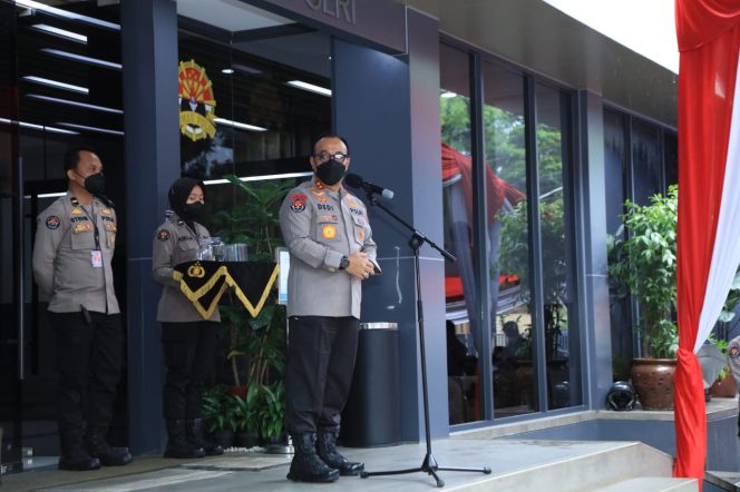 
					Ket foto: Kadiv Humas Polri Irjen Dedi Prasetyo di Mabes Polri, Jakarta, Senin (14/2/2022). (DivHumPol)