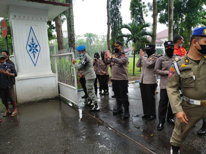 
					Polresta Deli Serdang laksanakan Pengamanan Unjuk Rasa Di Depan Kantor Bupati Deli Serdang