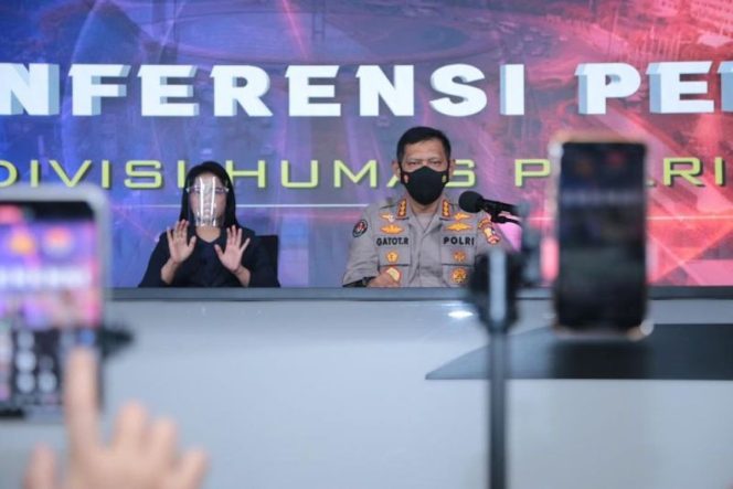 
					Ket foto: Kabag Penum Divisi Humas Polri Kombes Gatot Repli Handoko dalam keterangannya, Jumat (4/3/2022). (DivHumPol)