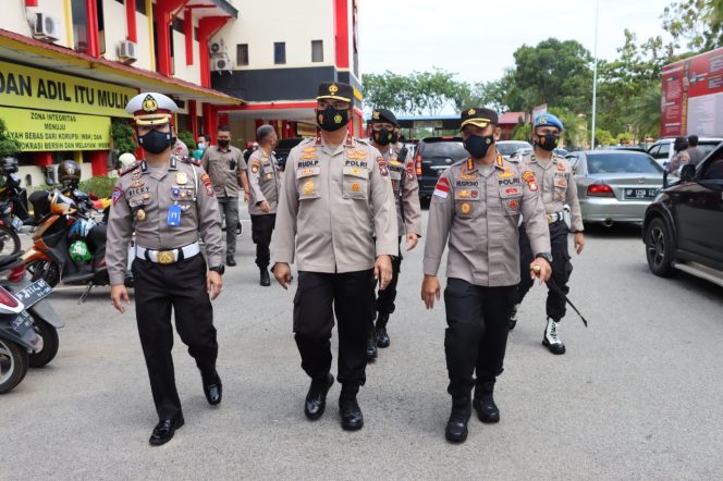 
					Program Garansi (Melanggar Tukar Vaksinasi) Polresta Barelang Di Tinjau Oleh Wakapolda Kepri Di Mapolresta Barelang