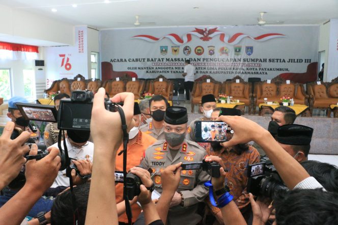 
					NII Kembali Setia, Irjen Pol. Teddy Minahasa : Jaga Keutuhan NKRI Tanggungjawab Bersama