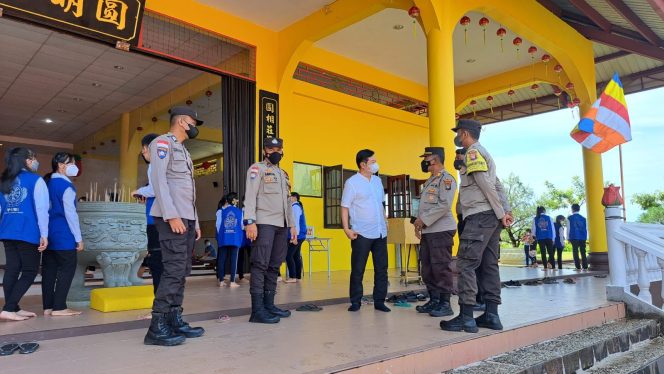 
					Berikan Rasa Aman Beribadah Waisak, Polres Bintan Laksanakan Pengamanan Di Sejumlah Vihara