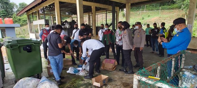 
					Pembersih Sampah Bandara Hang Nadim Batam Temui Mayat Janin Bayi Di Tempat Pembuangan Sampah