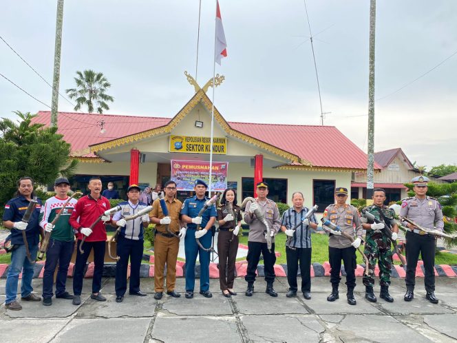 
					Menjelang Hari Bhayangkara Ke-76, Polsek Kundur Dan Polsek Kuba Berhasil Musnahkan 135 Unit Knalpot Racing