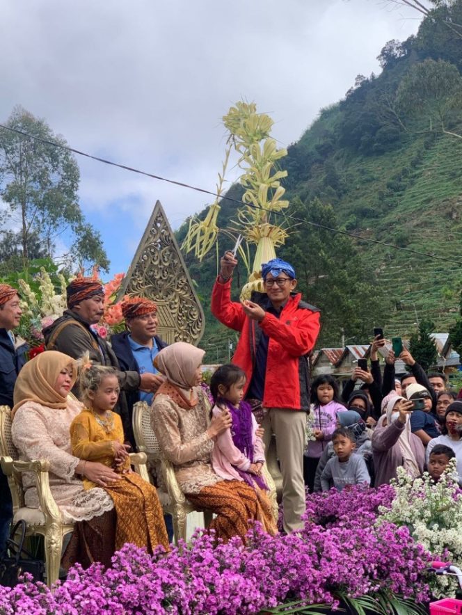 
					Jadikan ADWI Program Unggulan, Sandiaga Uno Fokus Ciptakan Lapangan Kerja Yang Berdampak Pada Peningkatan Ekonomi Masyarakat