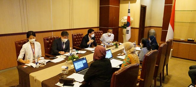 
					Ket foto: Komisi Pemberantasan Korupsi (KPK) memperluas kerja sama pemberantasan korupsi, salah satunya bersama Anti-Corruption and Civil Rights Commission (ACRC) Korea Selatan, Rabu (6/7/2022). (HumKPK)