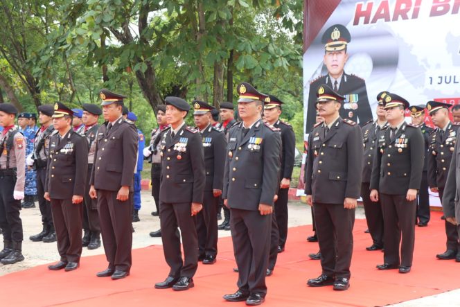 
					Forkopimda Kota Batam Laksanakan Upacara Hari Bhayangkara Ke-76 Secara Virtual Di Lapangan Apel Polresta Barelang