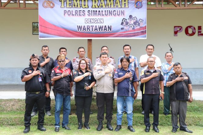 
					Kapolres Simalungun Temu Ramah Dengan AWPI dan Insan Pers