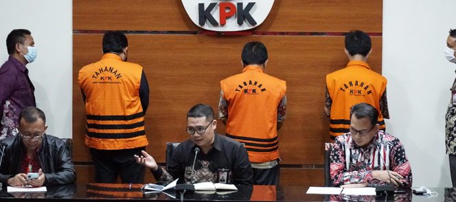 
					KPK Tetapkan Tiga Tersangka Korupsi Restitusi Pajak Proyek Pembangunan Jalan Tol Solo Kertosono