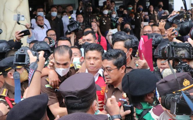 
					Jam-Pidum Memastikan Tersangka FS DKK Mendapatkan Perlakuan Yang Sama Dengan Perkara Lain, Tidak Ada Perlakuan Khusus