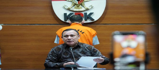 
					KPK Tetapkan 3 Tersangka Korupsi Pengurusan Hak Guna Usaha Kebun Di Riau