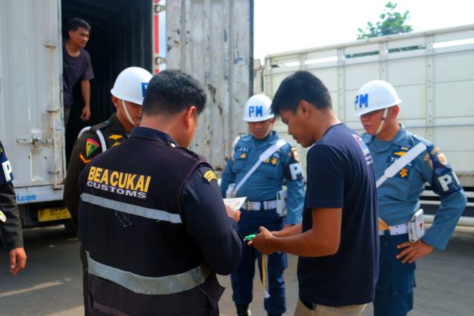 
					Bea Cukai Batam Kembali Gelar Operasi Bersama Penertiban Di Pelabuhan Telaga Punggur