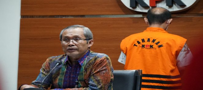 
					Ket foto: Wakil Ketua KPK Alexander Marwata dalam konferensi pers di gedung Merah Putih KPK, Jalan Kuningan Persada, Jakarta Selatan, Rabu (2/11/2022).