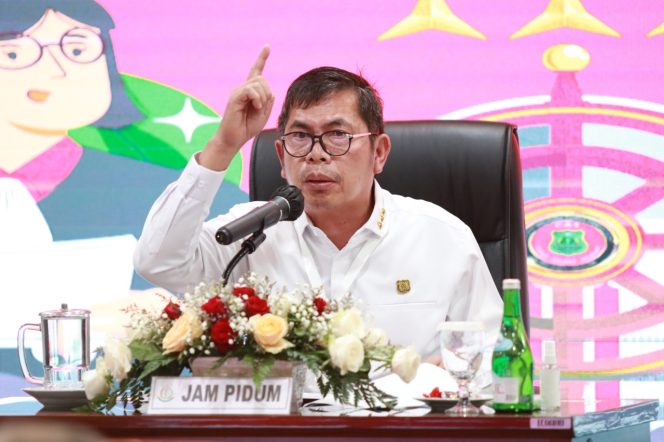 
					Ket foto: Jaksa Agung Muda Tindak Pidana Umum (JAM Pidum) Dr. Fadil Zumhana.