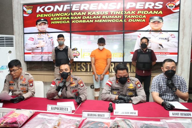 
					Kapolresta Barelang Ungkap Pelaku KDRT Yang Menyebabkan Korban Meninggal Dunia