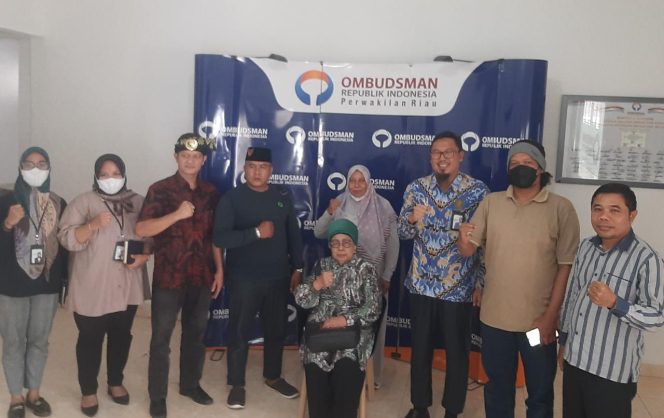 
					Diduga JP PUB & KTV Langgar Perizinan, FORMAPAM Dampingi Tomas Tobek Godang Ke Ombudsman Riau