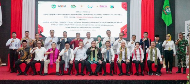 
					KPK Serahkan Aset Rampasan Korupsi Kepada 6 Instansi Senilai Rp63 Miliar