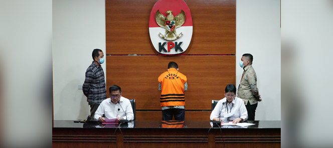 
					KPK Tahan Tersangka Pemberi Suap Proyek Pembangunan Jalan Di Bengkalis