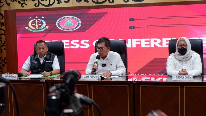
					JPU Ajukan Kasasi Atas Putusan Bebas Terdakwa Junie Indira