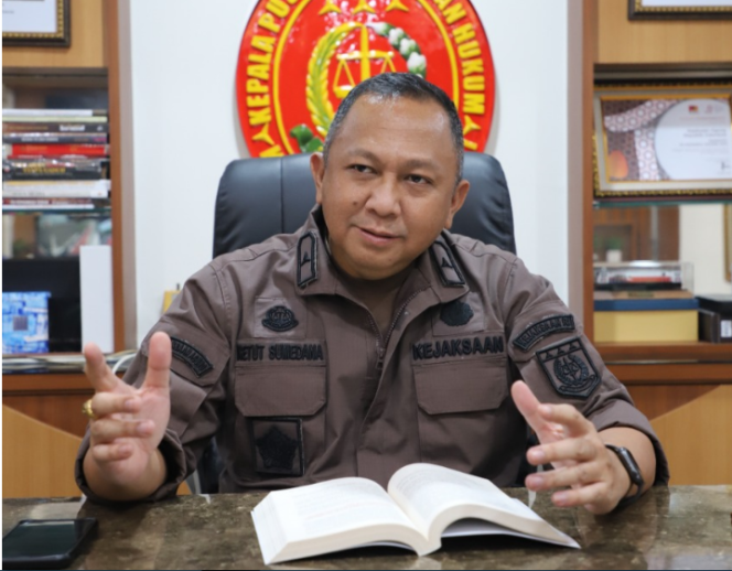 
					Ket foto: Kepala Pusat Penerangan Hukum (Kapuspenkum) Kejaksaan Agung (Kejagung) Dr. Ketut Sumedana.