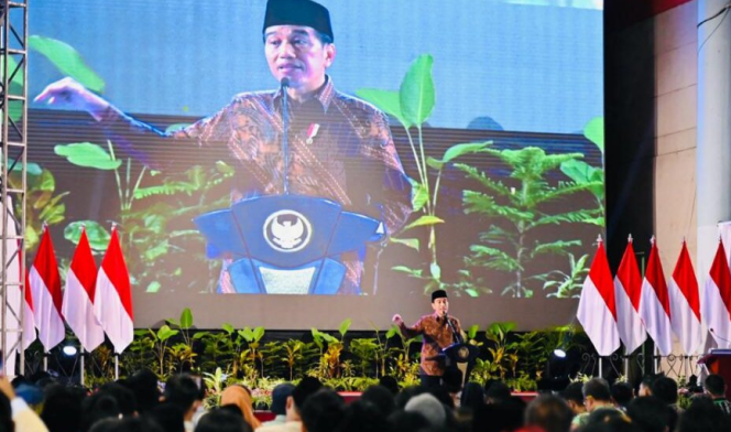 
					Ket foto: Presiden Joko Widodo secara resmi membuka Muktamar ke-XVIII Pengurus Pusat (PP) Pemuda Muhammadiyah yang digelar pada Rabu, 22 Februari 2023, di Balikpapan Sport and Convention Center, Kota Balikpapan, Provinsi Kalimantan Timur. Foto: BPMI Setpres/Laily Rachev.