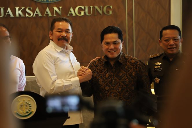 
					Jaksa Agung Dan Menteri BUMN Melakukan Koordinasi Terkait Dengan Bersih-Bersih BUMN