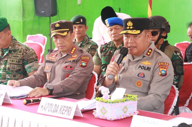 
					Kapolda Kepri Bersama FKPD, Toga, Tomas Kota Batam Dalam Rangka Penegakan Hukum Di Simpang Dam