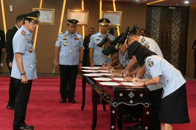 
					Menkumham Minta Buat Terobosan Kreatif Dalam Acara Pelantik 5 Pimti Madya