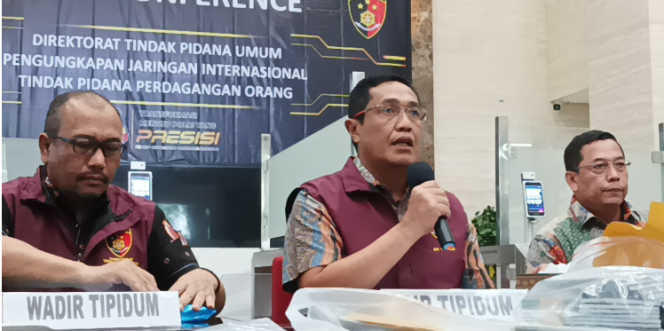 
					Bersembunyi, Polri Buru Dito Mahendra Di Kasus Senpi Ilegal