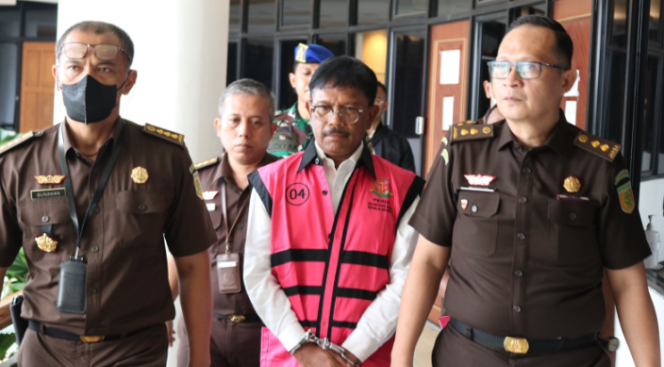 
					Menkominfo Jhonny G Plate Resmi Ditetapkan Tersangka Dalam Perkara BTS 4G BAKTI Kemenkominfo