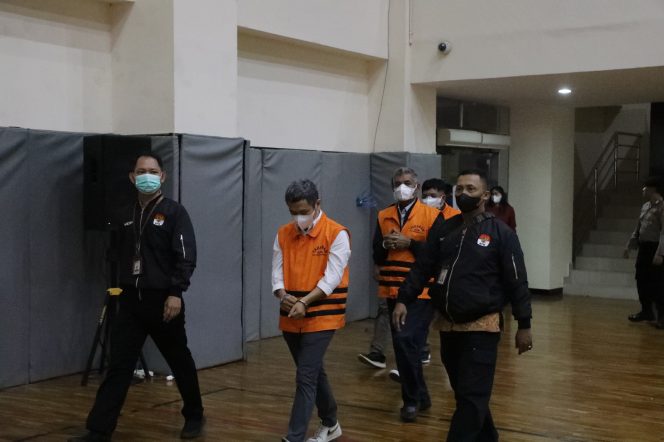 
					KPK Tetapkan 4 Tersangka Korupsi Penyertaan Modal Perumda Kabupaten PPU