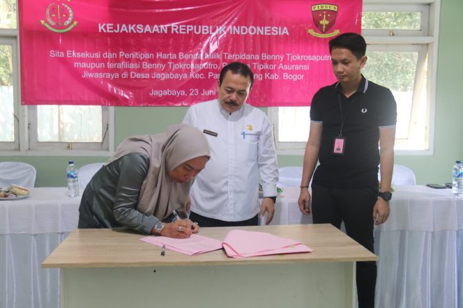 
					Aset Terpidana Benny Tjokrorosaputro, Kembali Dititipkan Ke Camat Parung Panjang