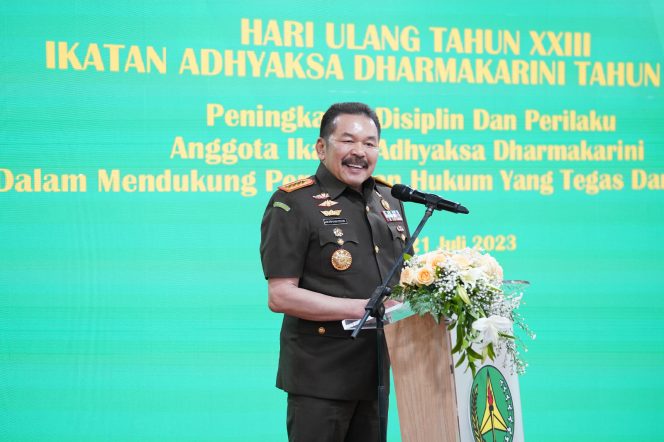 
					Jaksa Agung ST Burhanuddin: Keluarga adalah Cikal Bakal Pembentukan Karakter Insan Adhyaksa